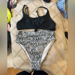 Black and white bikini🖤🤍